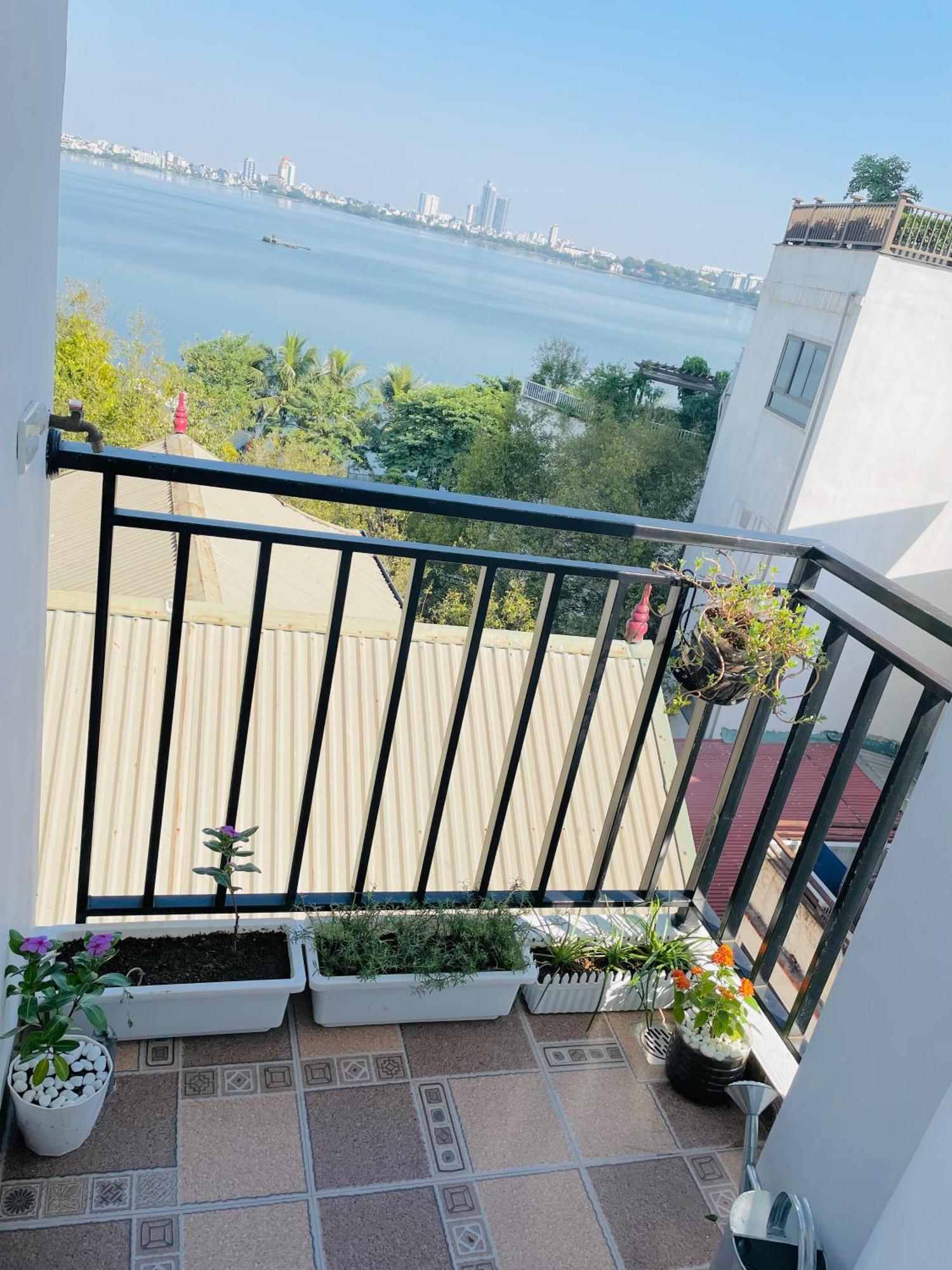 T98 Westlake Trich Sai - Tay Ho Center Lake View Studio Hanoi Kültér fotó