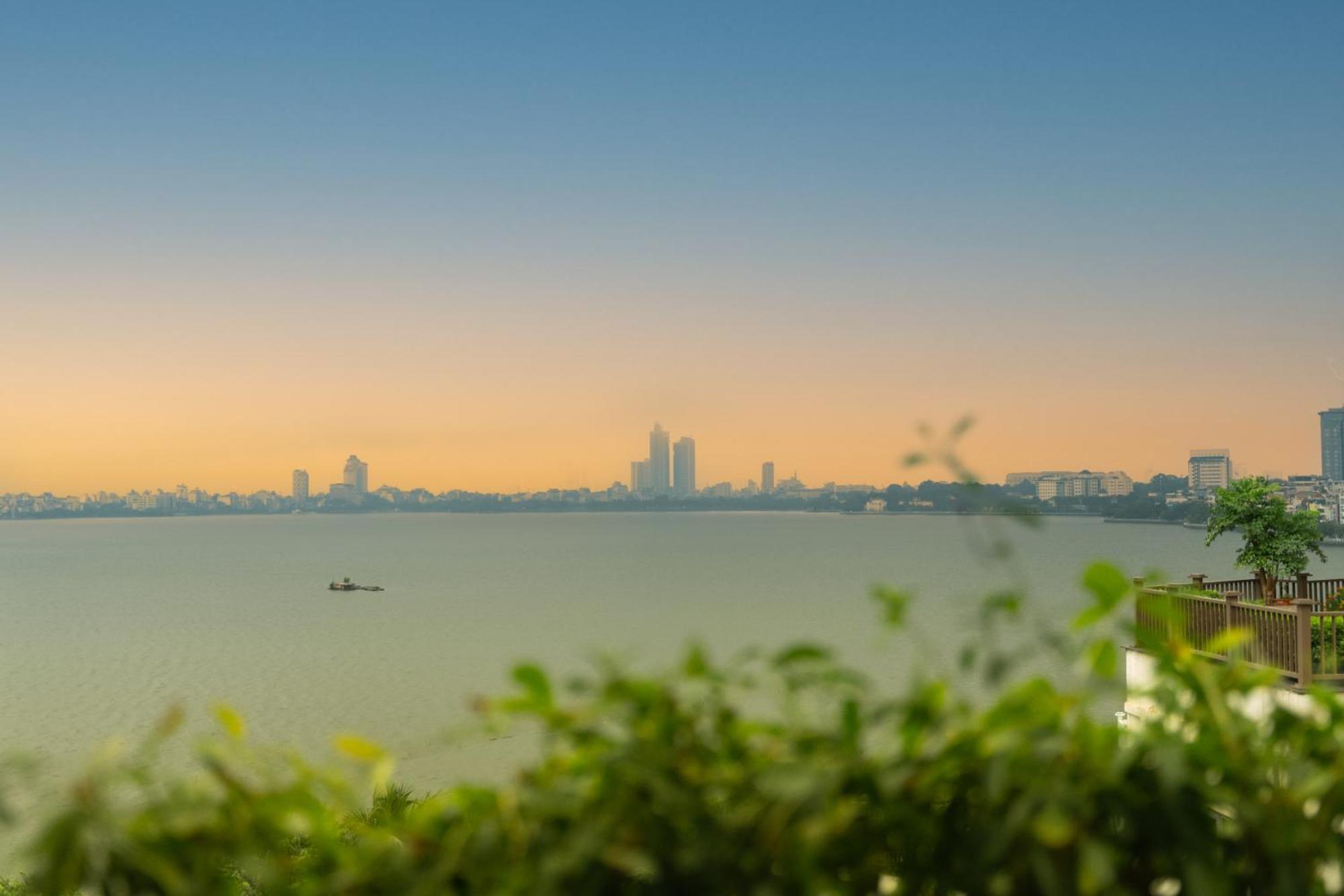 T98 Westlake Trich Sai - Tay Ho Center Lake View Studio Hanoi Kültér fotó